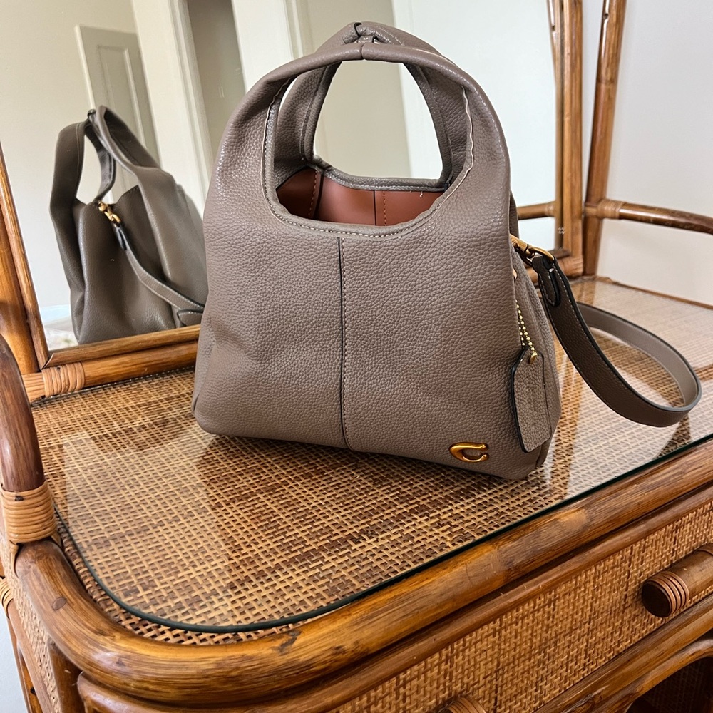 Chic Taupe Leather Handbag